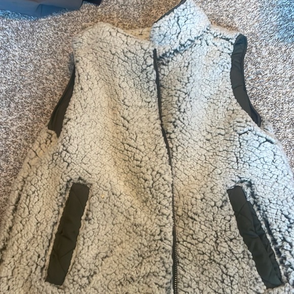 Reversible vest - Picture 5 of 5